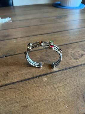 VTG Twisted Cable Silvertone Cuff Bracelet with Multicolor Rhinestone Stations